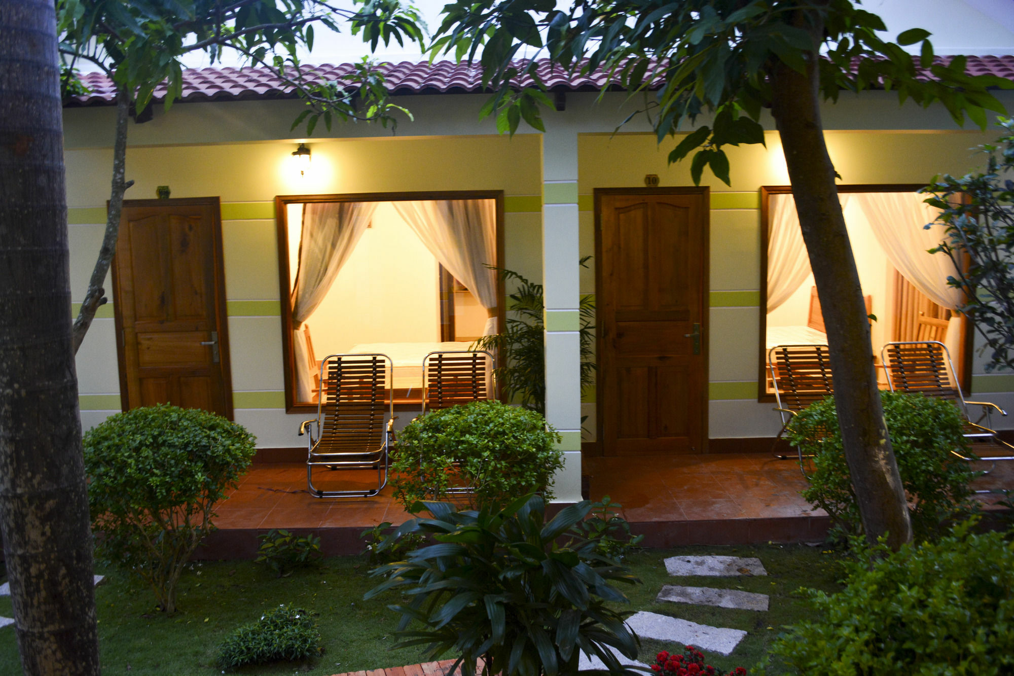 Ngoc Viet Bungalow Duong Dong Exterior foto