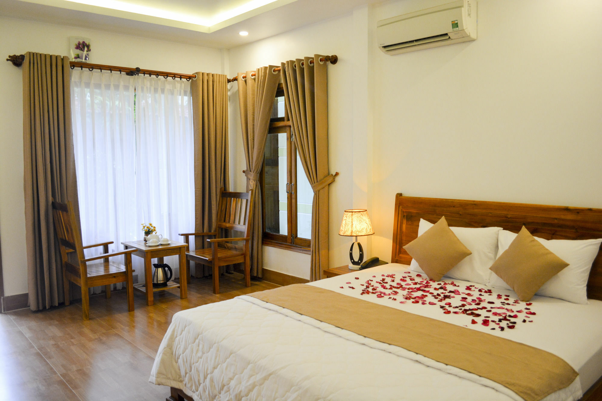 Ngoc Viet Bungalow Duong Dong Exterior foto