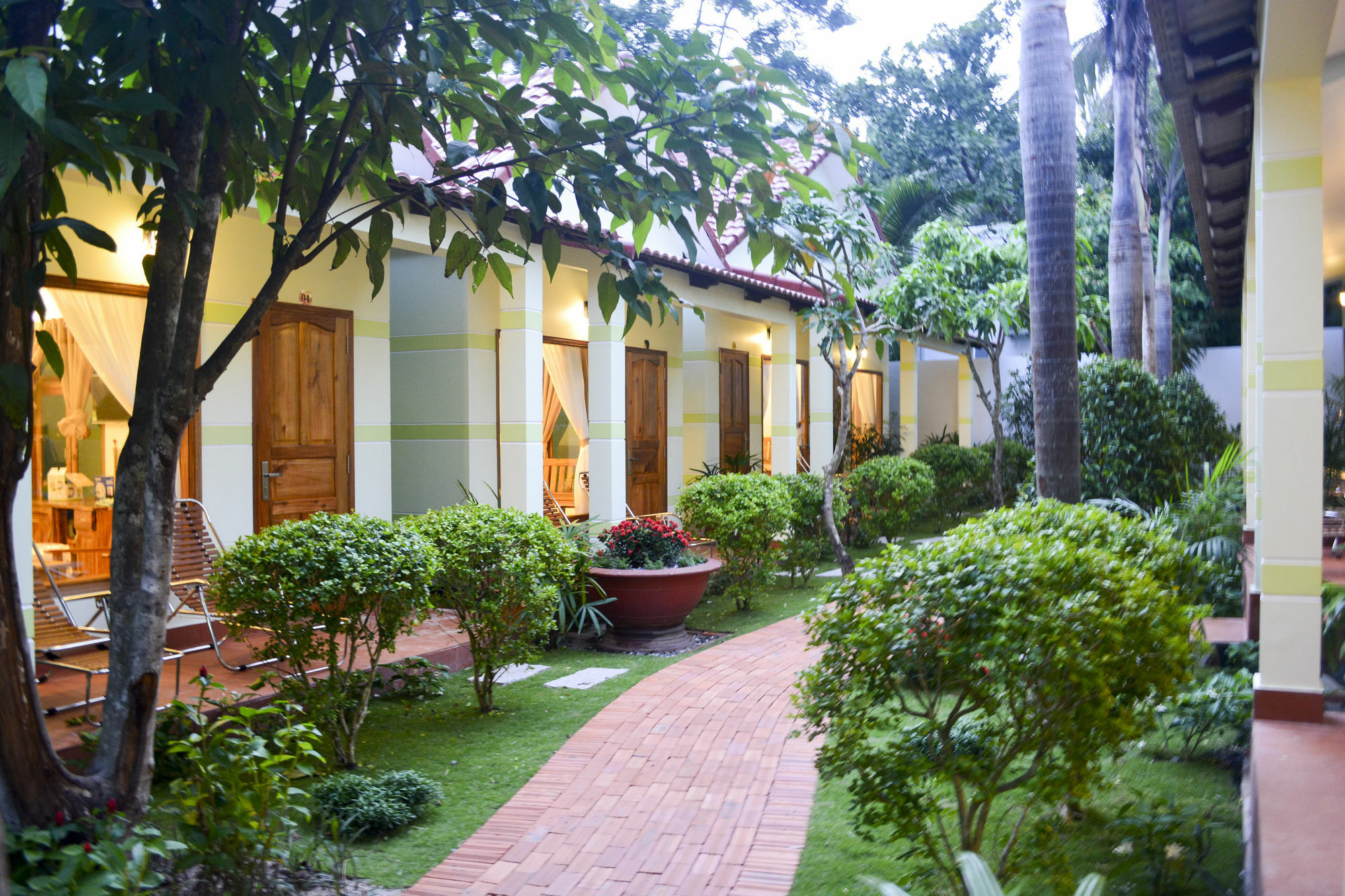 Ngoc Viet Bungalow Duong Dong Exterior foto