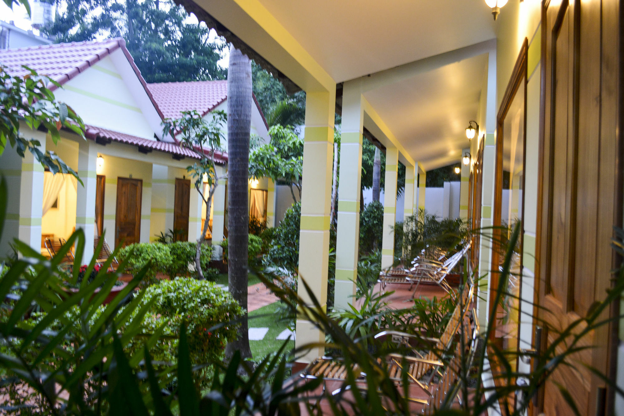 Ngoc Viet Bungalow Duong Dong Exterior foto
